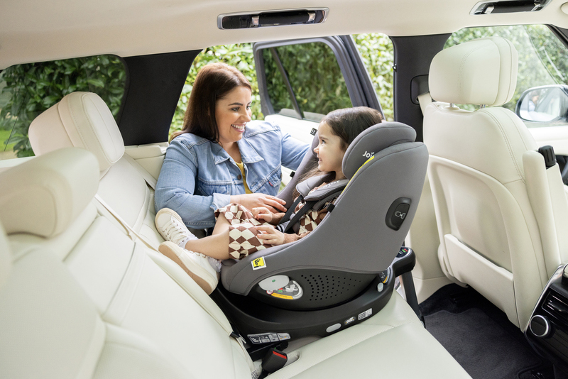 Ghế ngồi ô tô cho bé có thật sự cần thiết không? Sự thật mà cha mẹ cần biết
